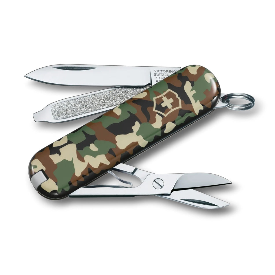 Navaja Classic SD 7 Usos Camouflage Verde Victorinox