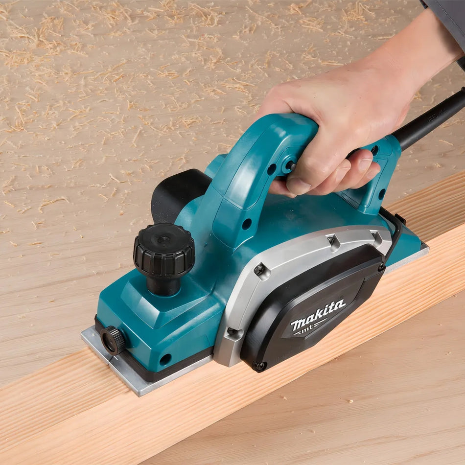 Cepilladora Electrica 82 mm M1902B Makita